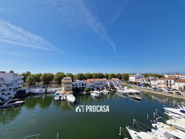 2 slaapkamer Flat te koop in Empuriabrava, Castelló d'Empúries met garage - € 299.000 (Ref: 9216063)