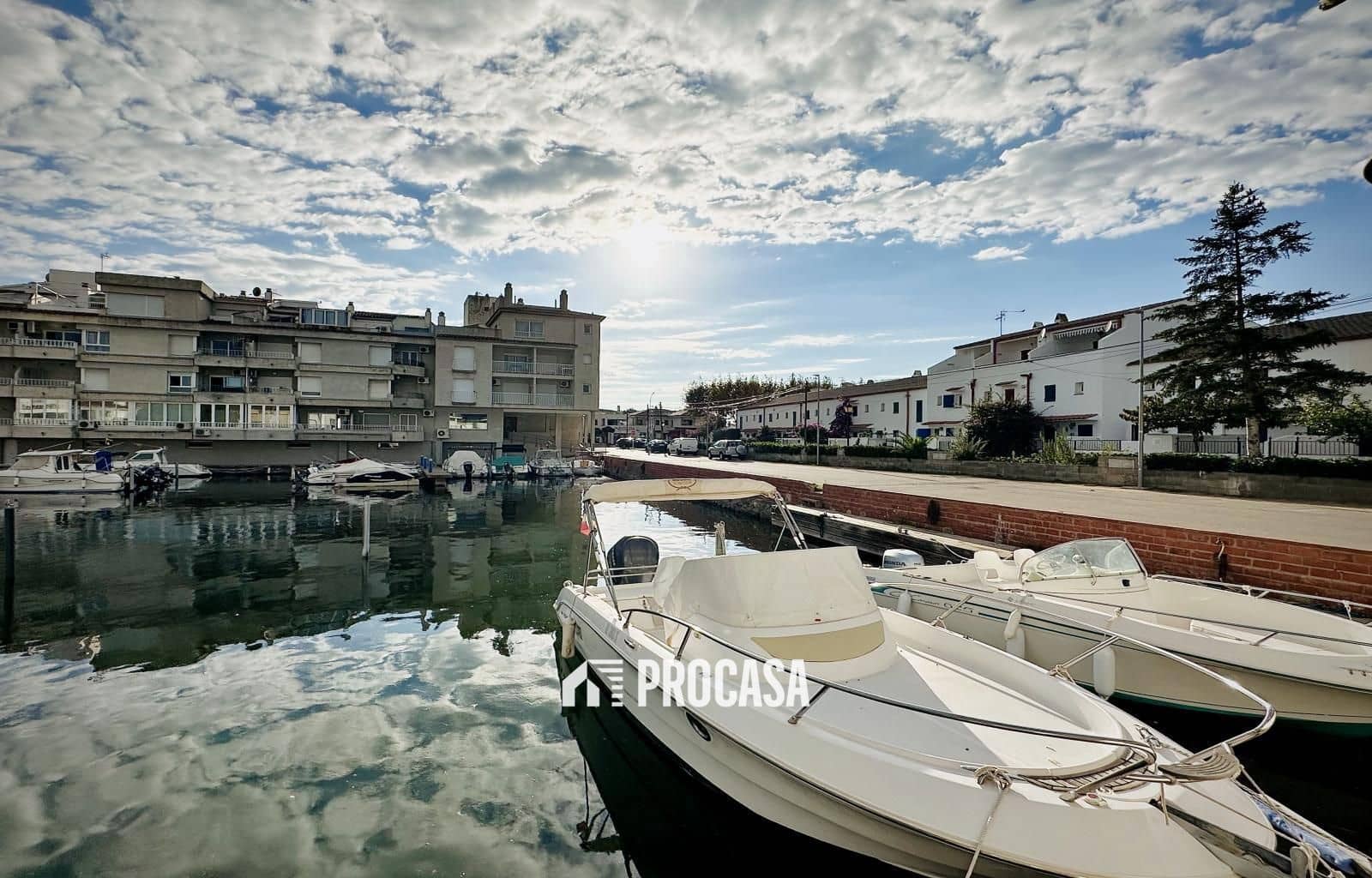 3 bedroom Flat for sale in Empuriabrava with garage - € 329,000 (Ref: 9231245)