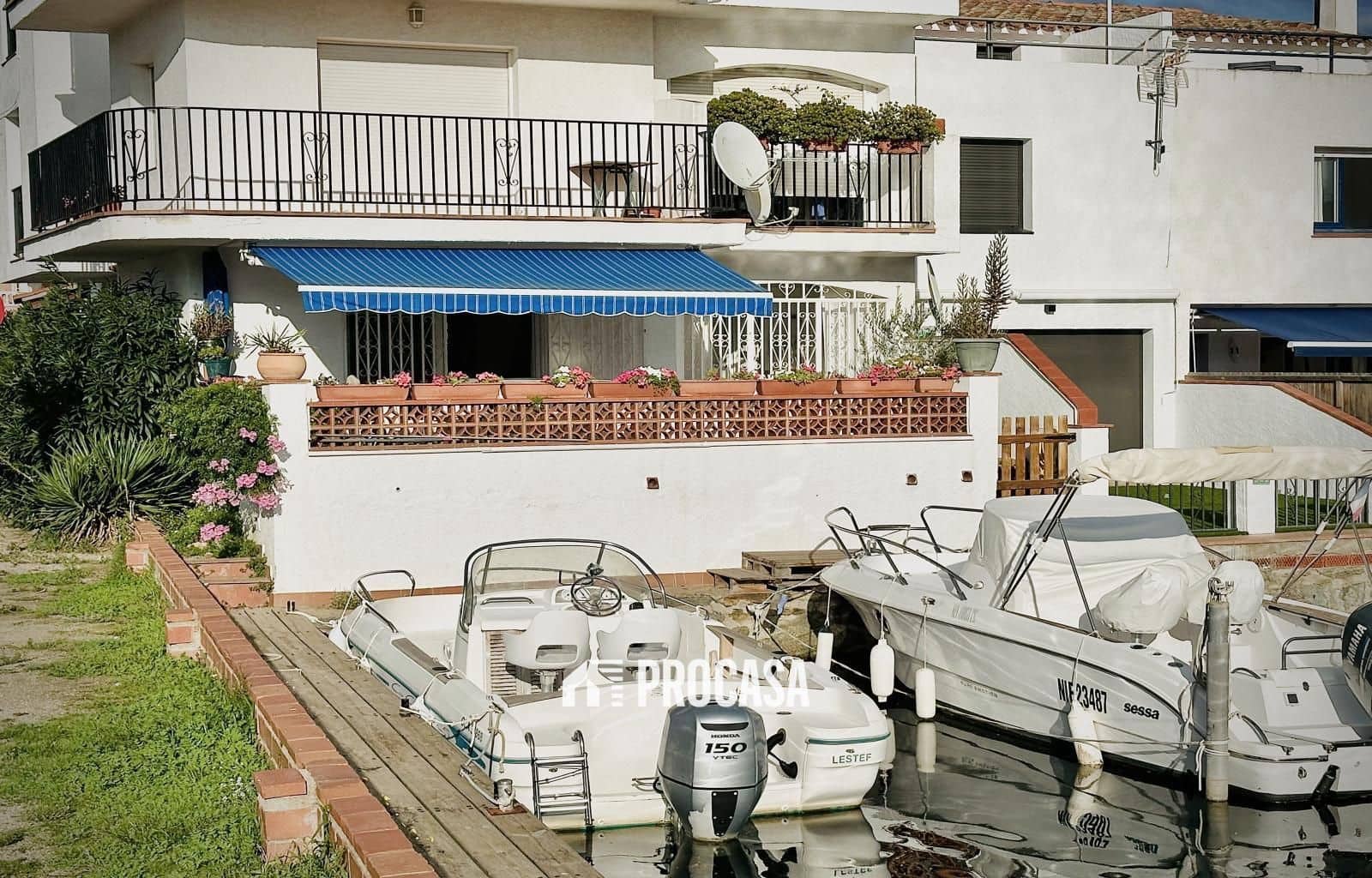 3 bedroom Flat for sale in Empuriabrava with garage - € 329,000 (Ref: 9231245)