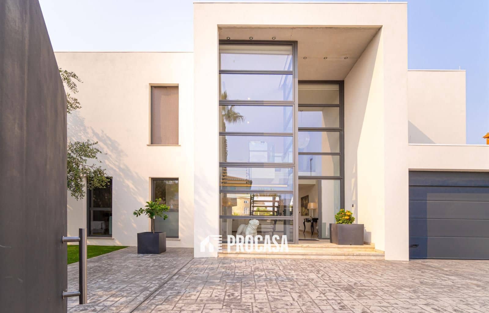 4 sovrum Villa till salu i Empuriabrava med pool garage - 2 995 000 € (Ref: 9247699)