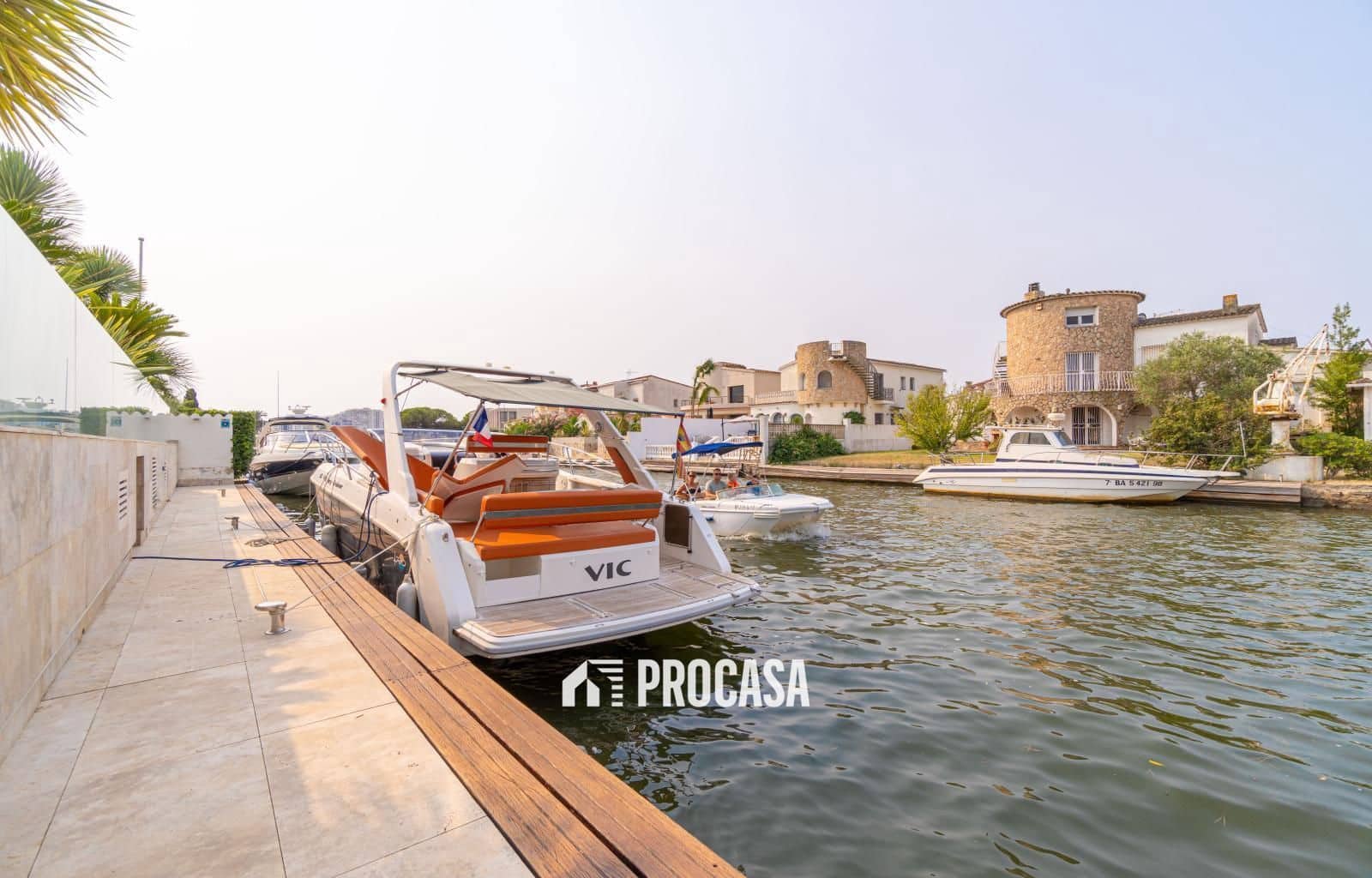 4 sovrum Villa till salu i Empuriabrava med pool garage - 2 995 000 € (Ref: 9247699)