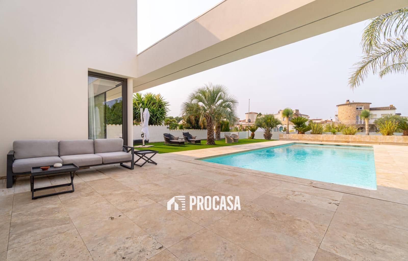 4 sovrum Villa till salu i Empuriabrava med pool garage - 2 995 000 € (Ref: 9247699)