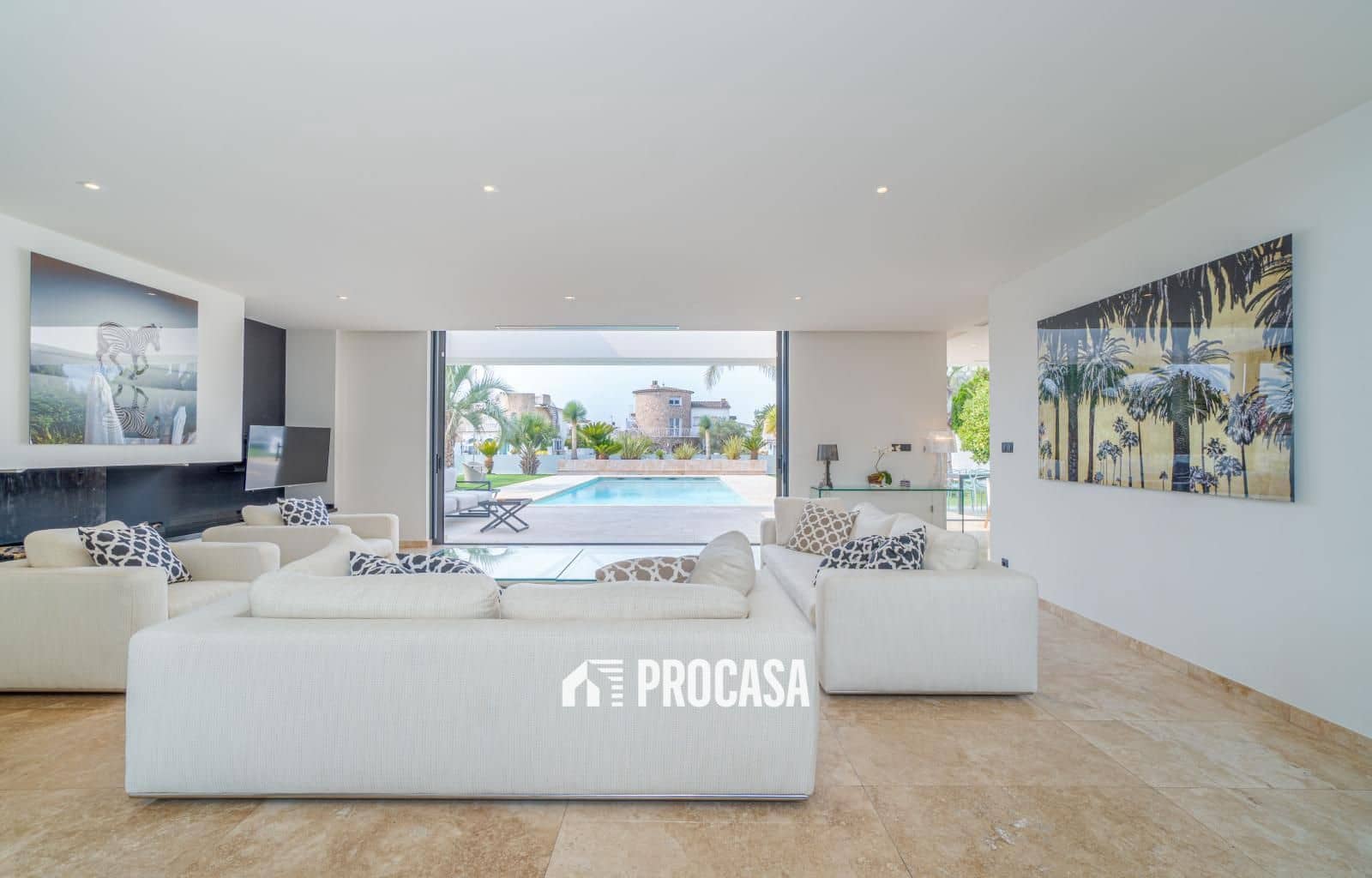 4 sovrum Villa till salu i Empuriabrava med pool garage - 2 995 000 € (Ref: 9247699)