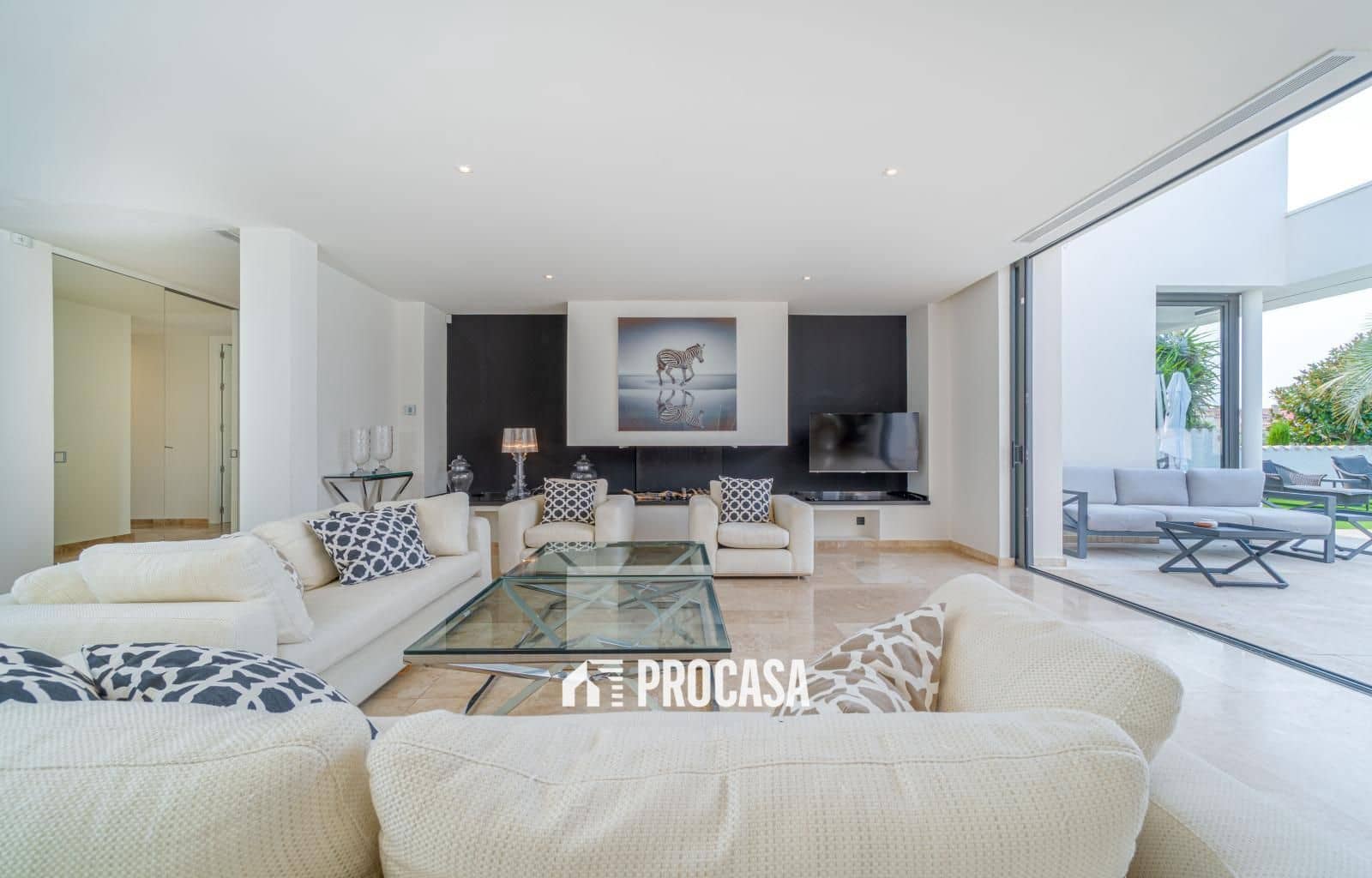 4 sovrum Villa till salu i Empuriabrava med pool garage - 2 995 000 € (Ref: 9247699)