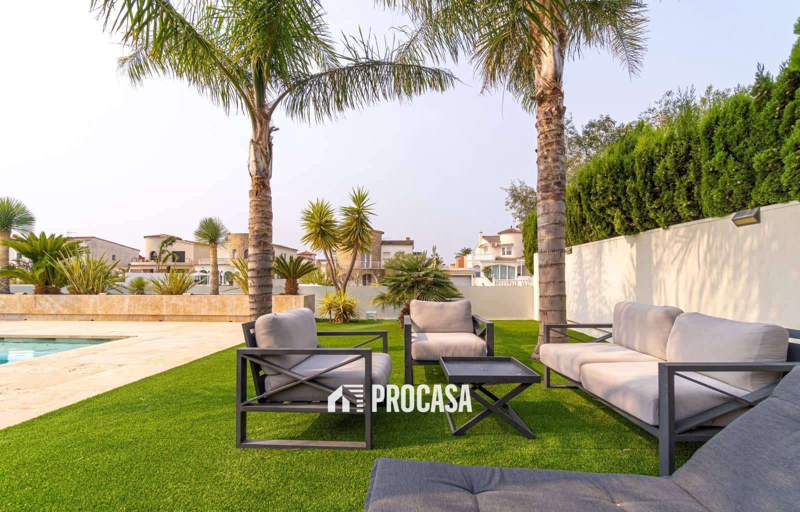 4 sovrum Villa till salu i Empuriabrava med pool garage - 2 995 000 € (Ref: 9247699)