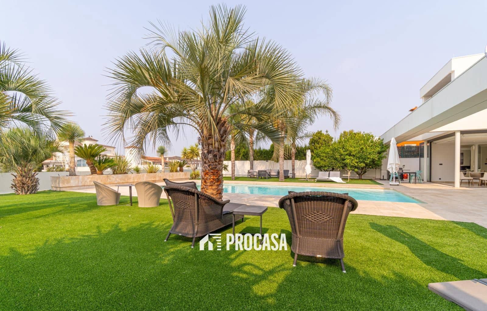 4 sovrum Villa till salu i Empuriabrava med pool garage - 2 995 000 € (Ref: 9247699)