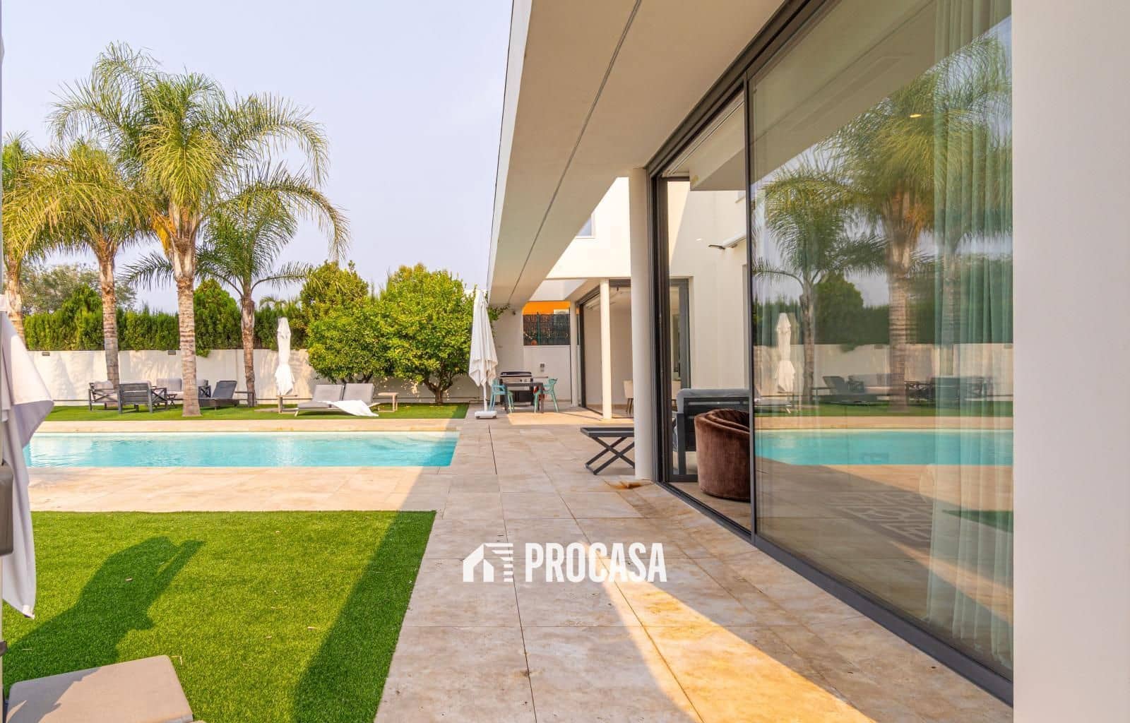 4 sovrum Villa till salu i Empuriabrava med pool garage - 2 995 000 € (Ref: 9247699)