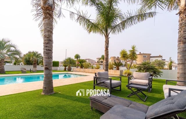 4 soveværelse Villa til salg i Empuriabrava, Castelló d'Empúries med swimmingpool garage - € 2.995.000 (Ref: 9247699)