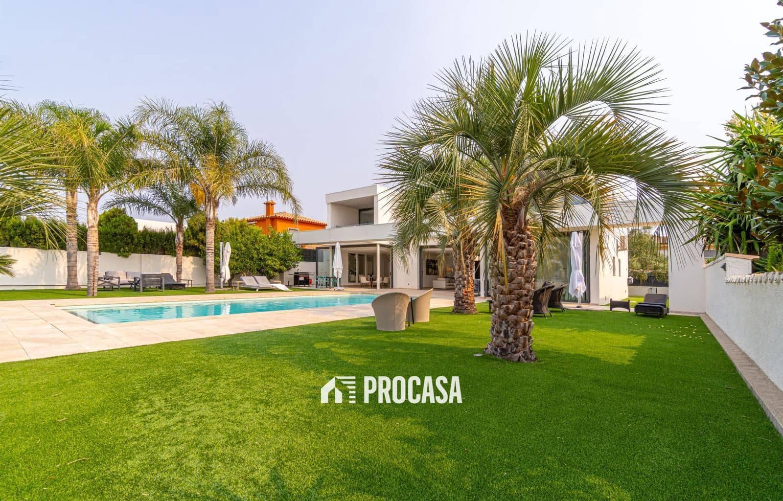 4 sovrum Villa till salu i Empuriabrava med pool garage - 2 995 000 € (Ref: 9247699)