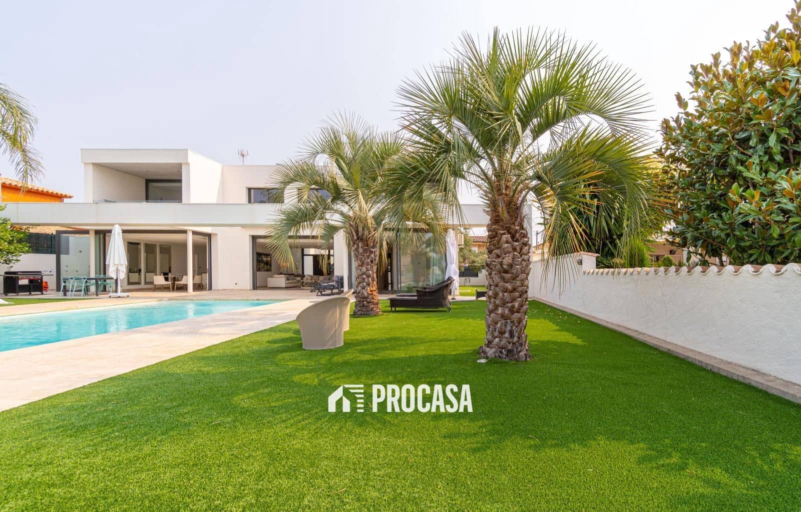 4 sovrum Villa till salu i Empuriabrava med pool garage - 2 995 000 € (Ref: 9247699)