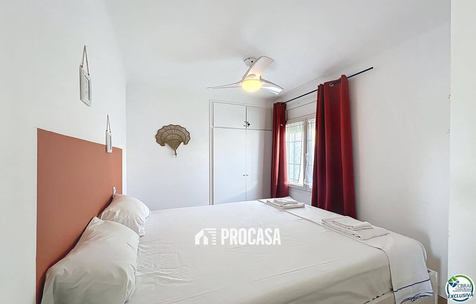 2 soveværelse Villa til salg i Empuriabrava med swimmingpool garage - € 399.500 (Ref: 9249079)