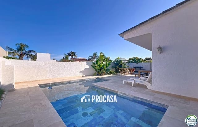 2 soveværelse Villa til salg i Empuriabrava, Castelló d'Empúries med swimmingpool garage - € 399.500 (Ref: 9249079)