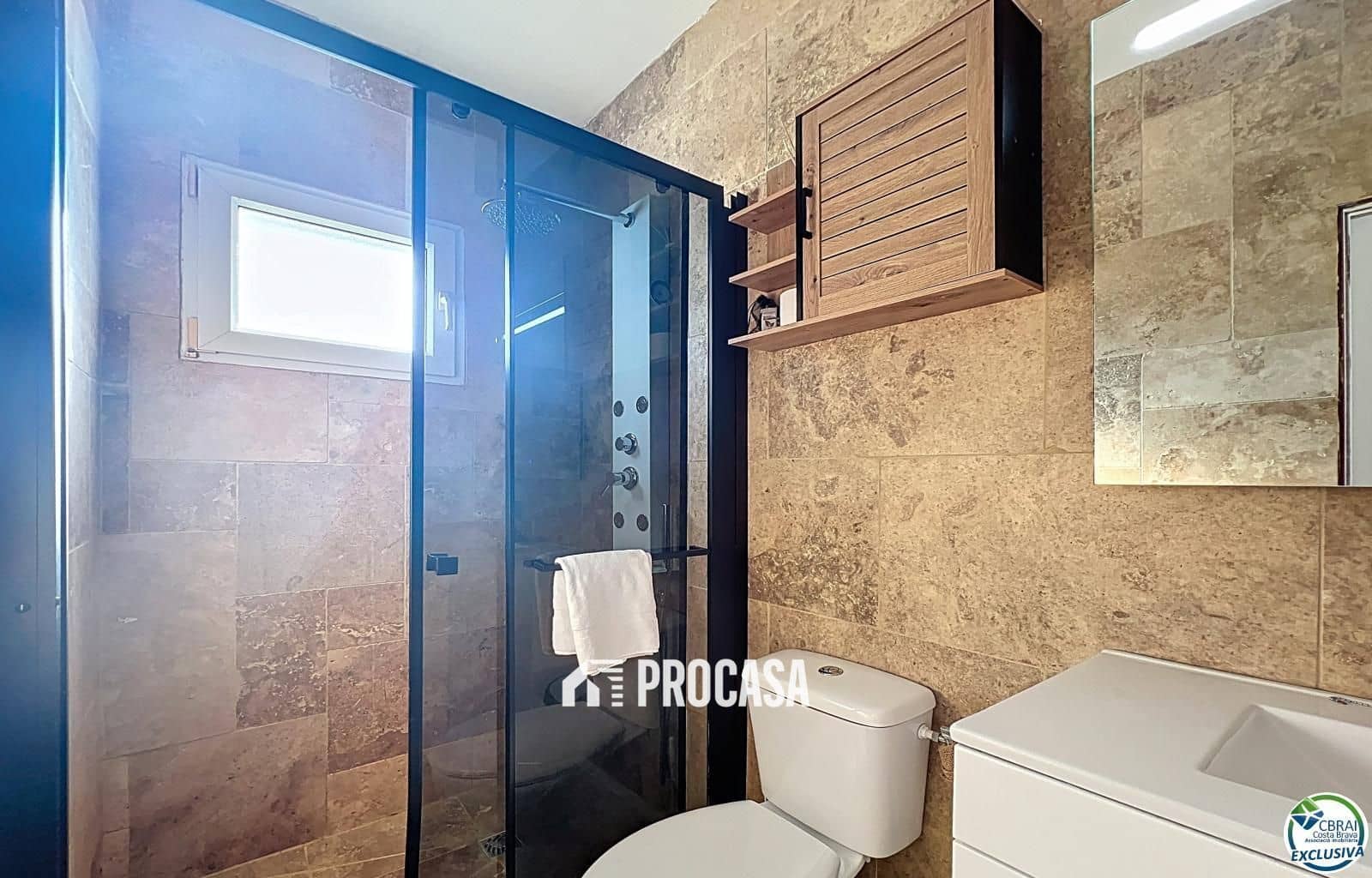 2 soveværelse Villa til salg i Empuriabrava med swimmingpool garage - € 399.500 (Ref: 9249079)