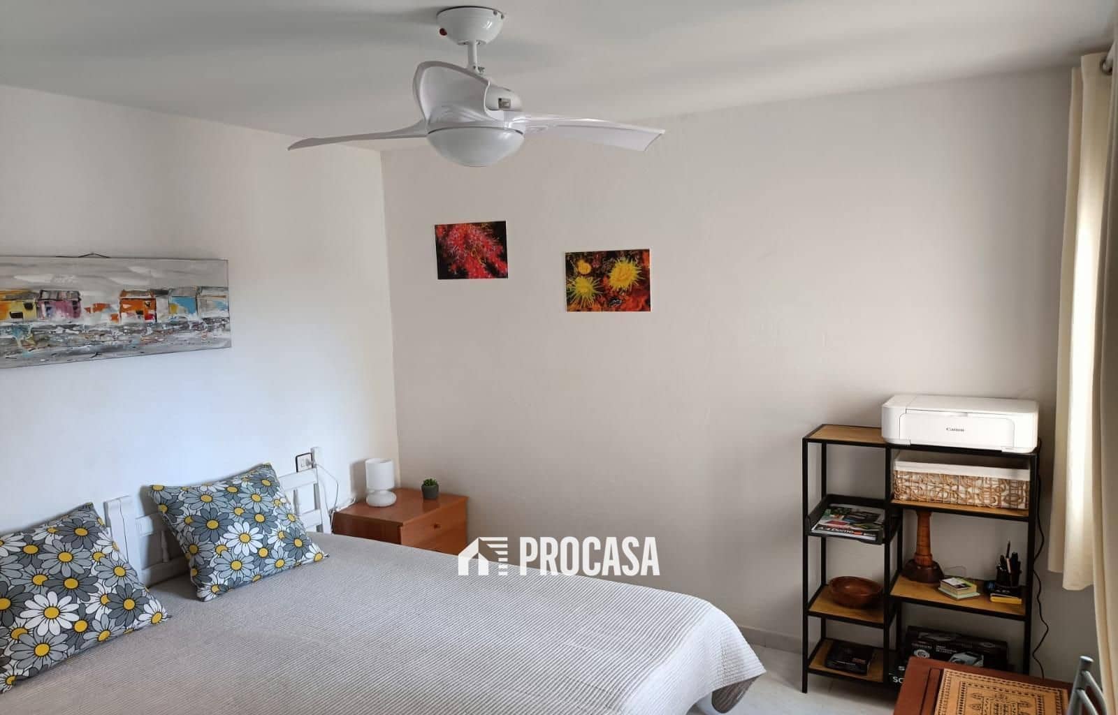 2 bedroom Flat for sale in Roses with garage - € 295,000 (Ref: 9255946)