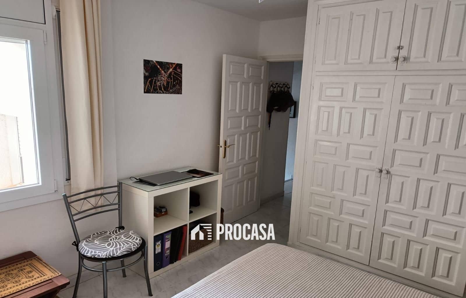 2 bedroom Flat for sale in Roses with garage - € 295,000 (Ref: 9255946)