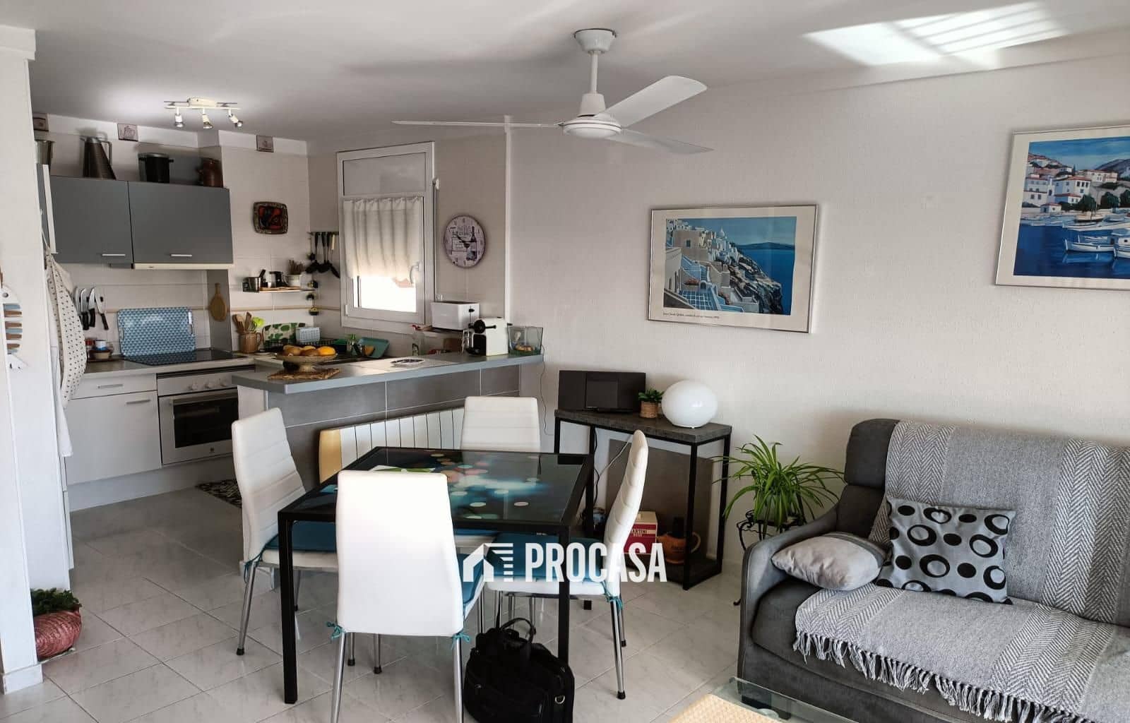 2 bedroom Flat for sale in Roses with garage - € 295,000 (Ref: 9255946)