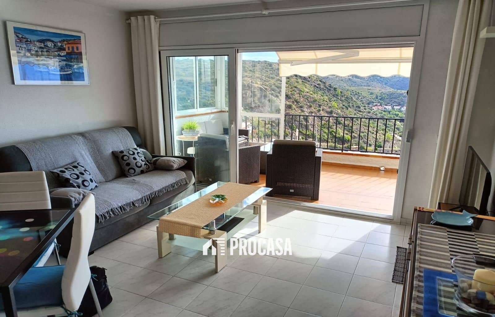 2 bedroom Flat for sale in Roses with garage - € 295,000 (Ref: 9255946)