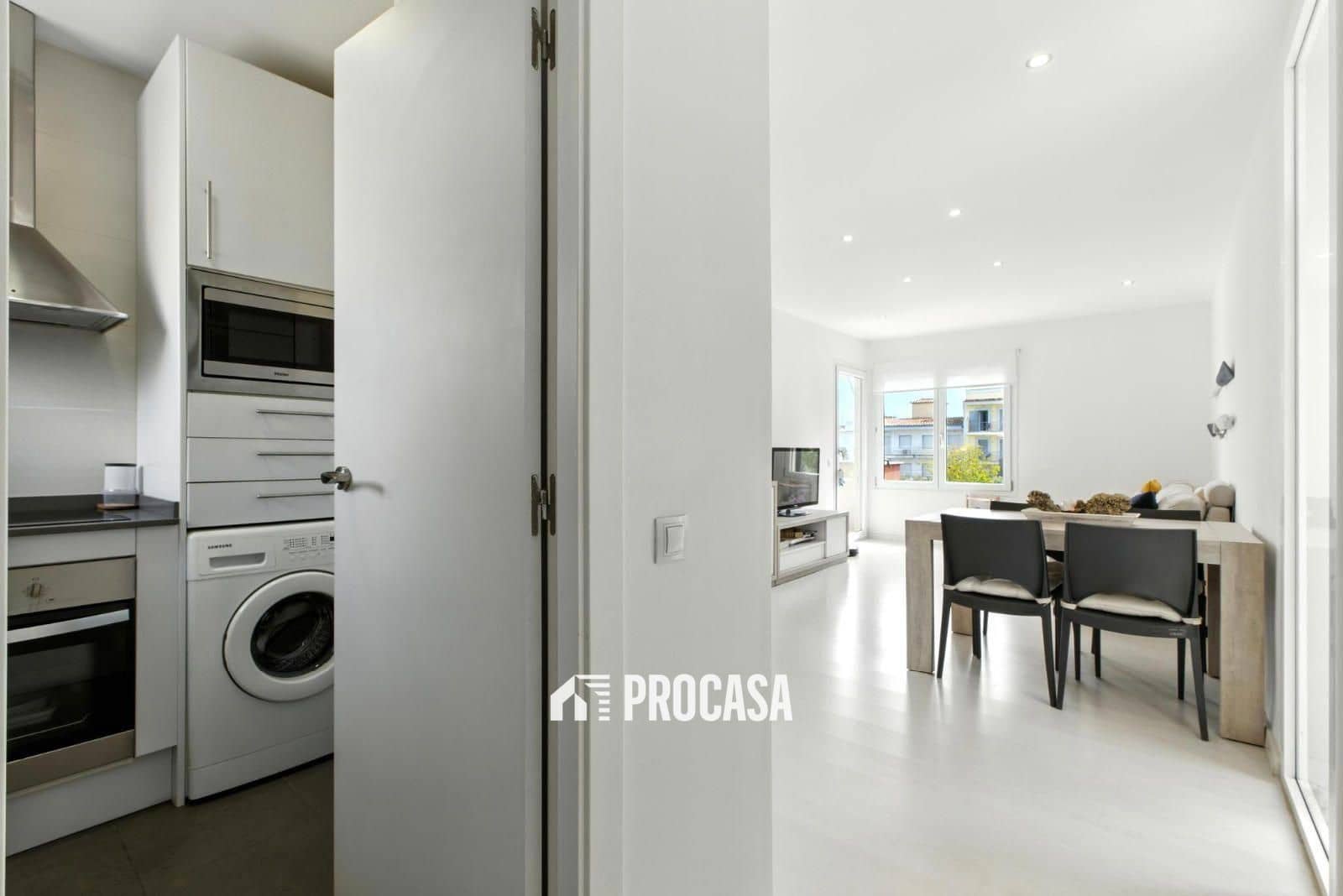 2 slaapkamer Flat te koop in Empuriabrava met zwembad - € 225.000 (Ref: 9265076)