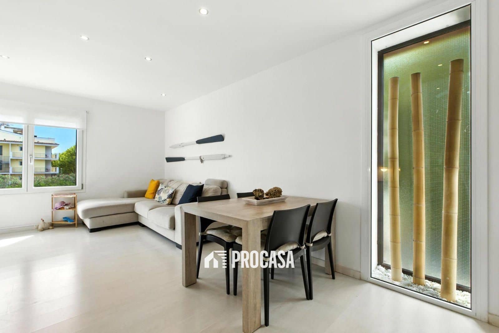 2 slaapkamer Flat te koop in Empuriabrava met zwembad - € 225.000 (Ref: 9265076)