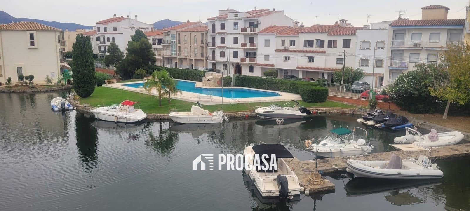 2 slaapkamer Flat te koop in Empuriabrava met zwembad - € 225.000 (Ref: 9265076)