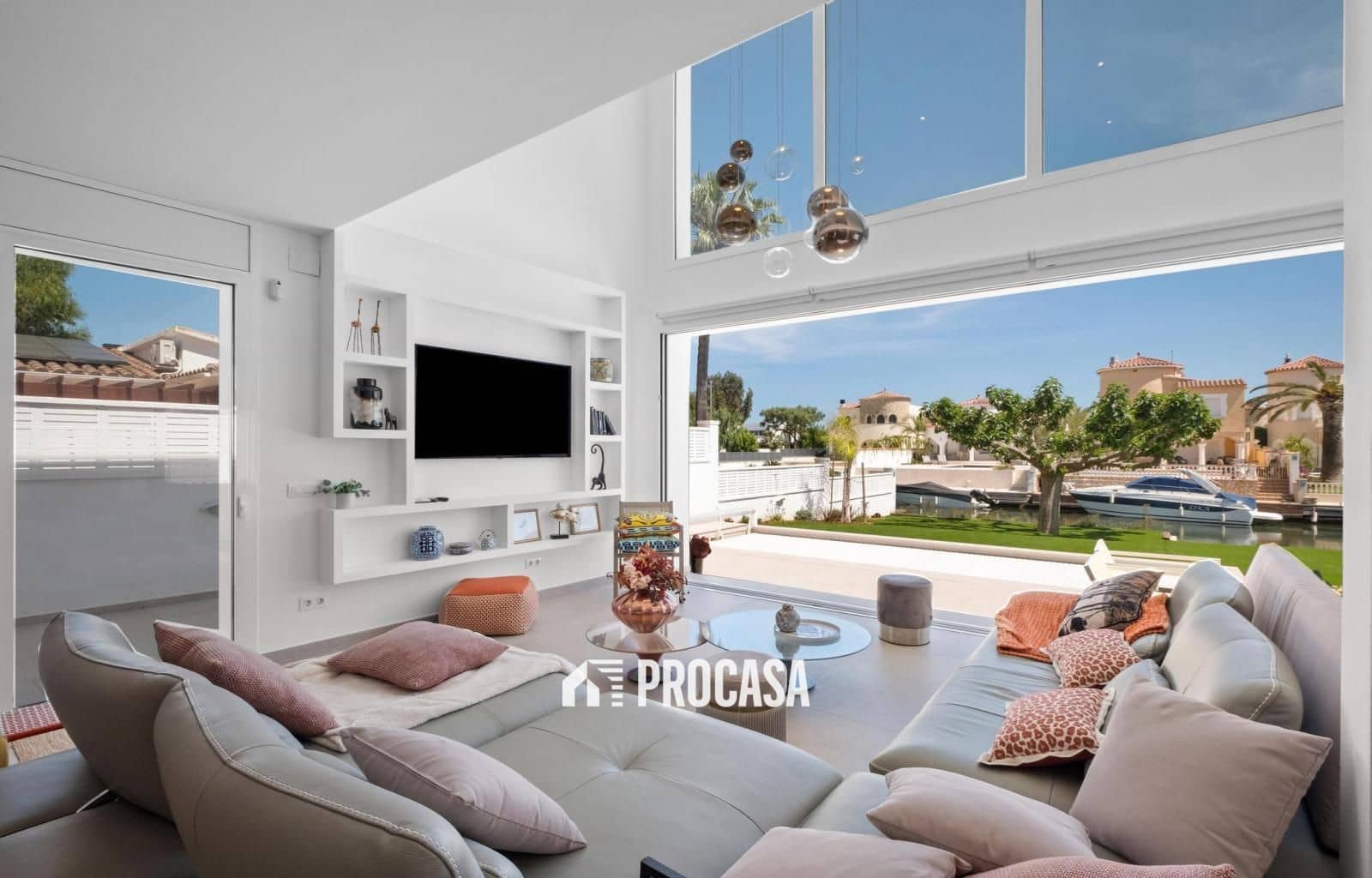 4 Zimmer Villa zu verkaufen in Empuriabrava mit Pool Garage - 1.495.000 € (Ref: 9267757)