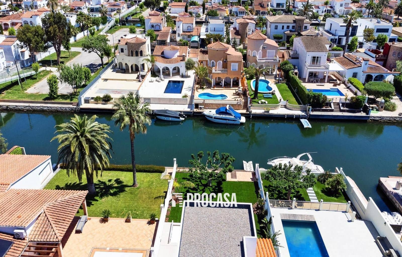 4 Zimmer Villa zu verkaufen in Empuriabrava mit Pool Garage - 1.495.000 € (Ref: 9267757)