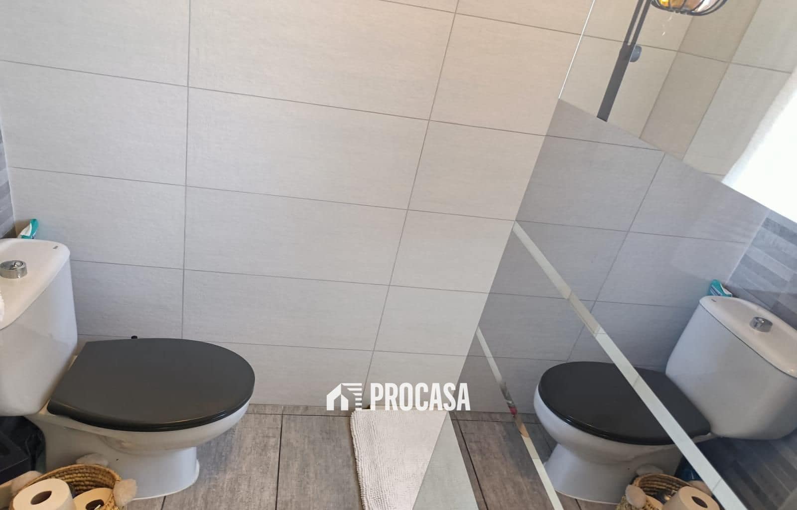 2 slaapkamer Flat te koop in Roses met garage - € 249.000 (Ref: 9293489)