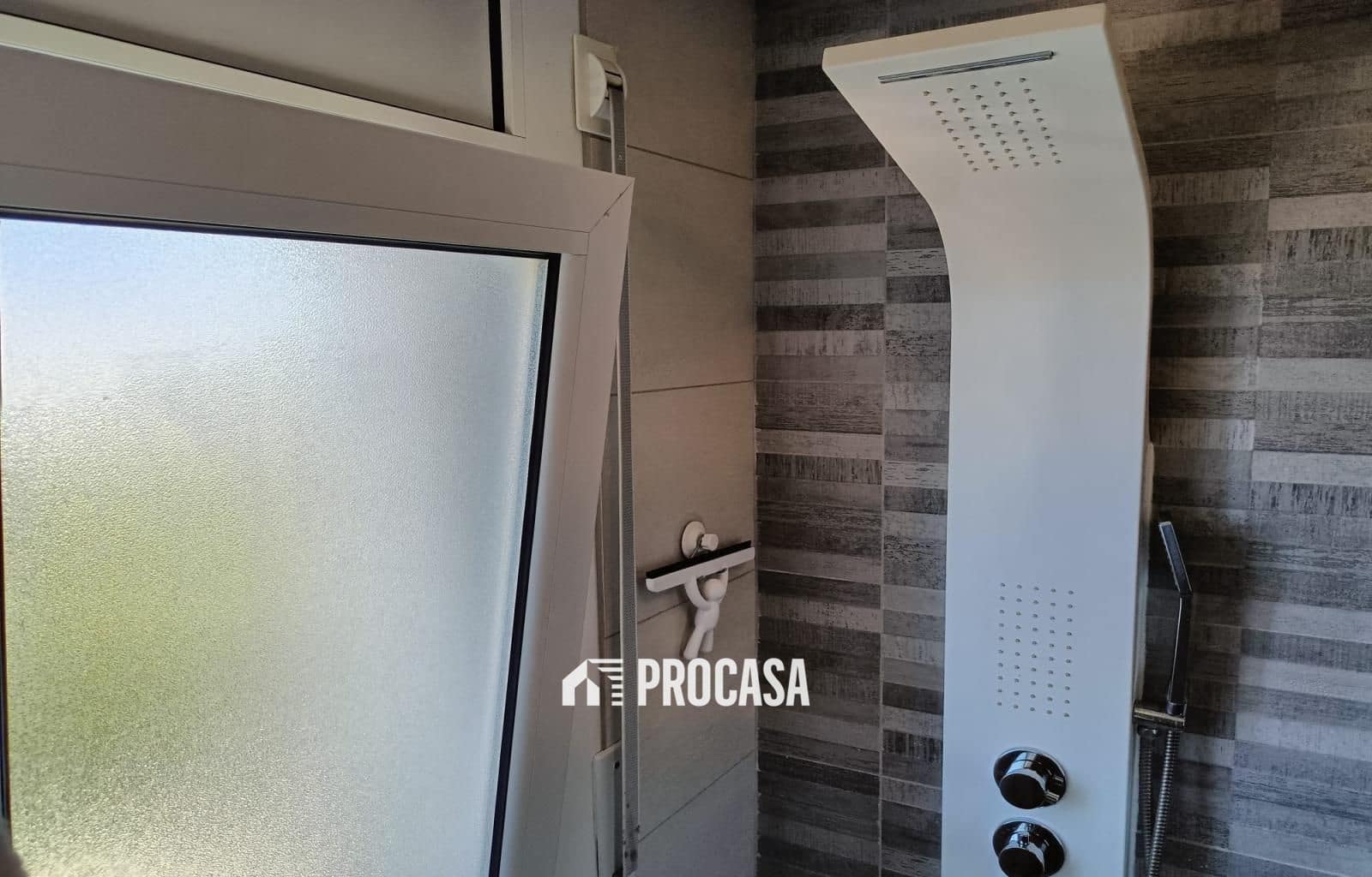 2 slaapkamer Flat te koop in Roses met garage - € 249.000 (Ref: 9293489)