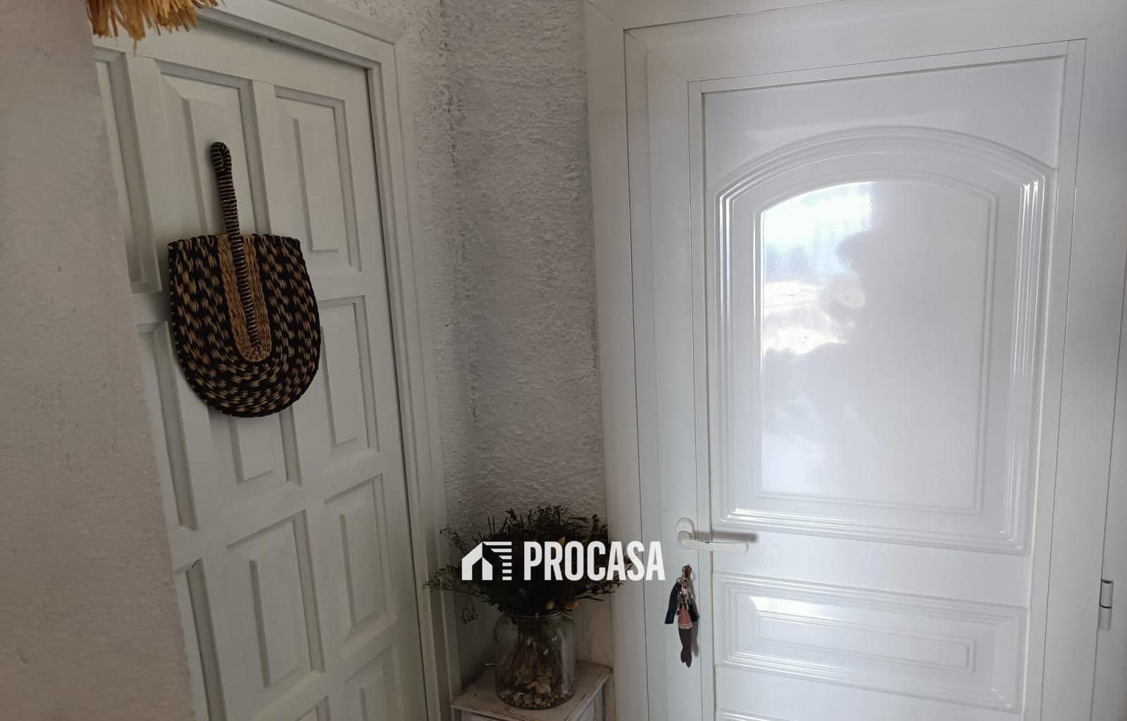 2 slaapkamer Flat te koop in Roses met garage - € 249.000 (Ref: 9293489)