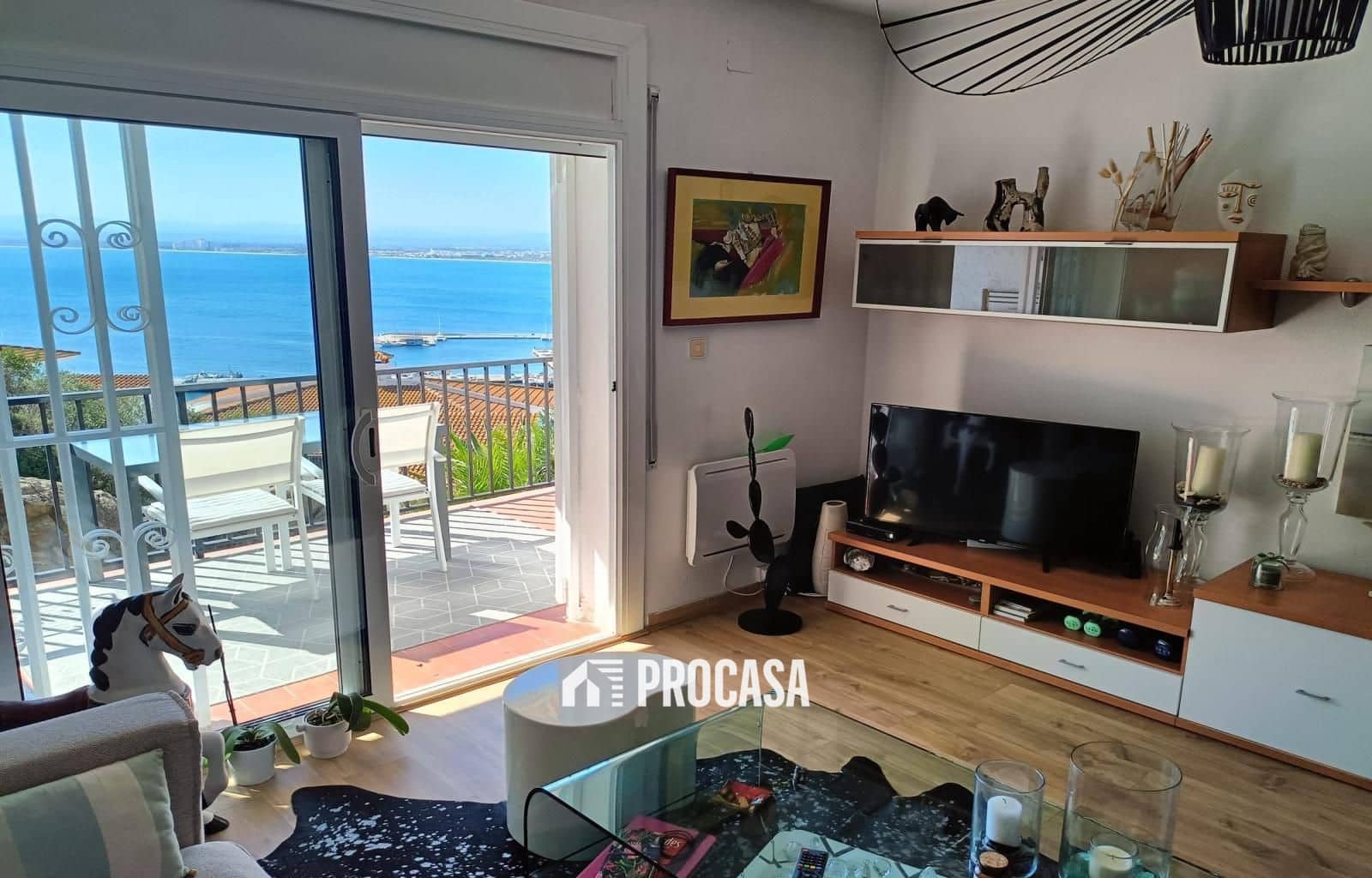 2 slaapkamer Flat te koop in Roses met garage - € 249.000 (Ref: 9293489)