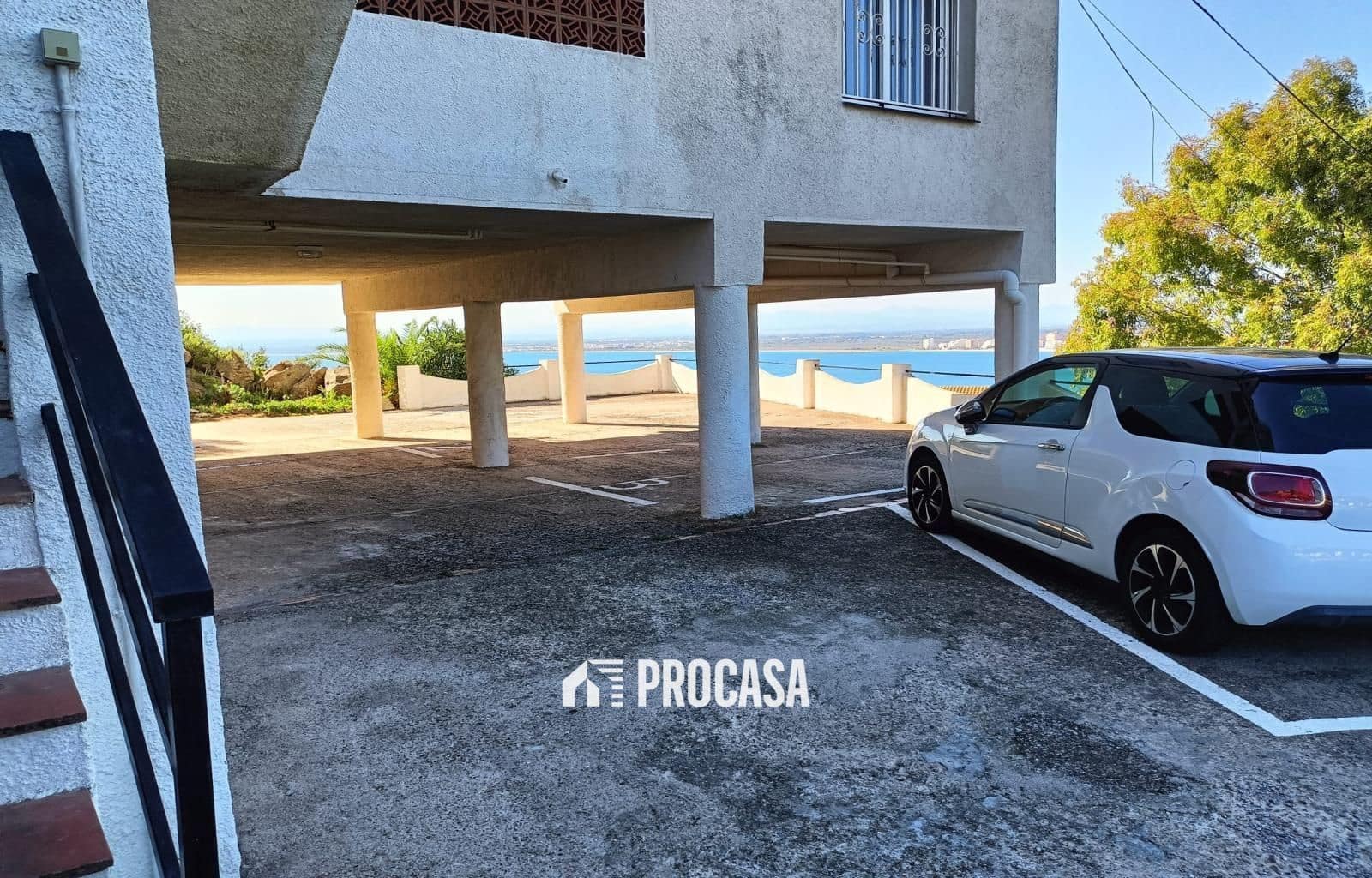 2 slaapkamer Flat te koop in Roses met garage - € 249.000 (Ref: 9293489)