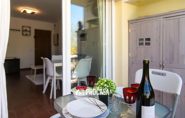 2 bedroom Flat for sale in Empuriabrava, Castelló d'Empúries - € 175,000 (Ref: 9297789)