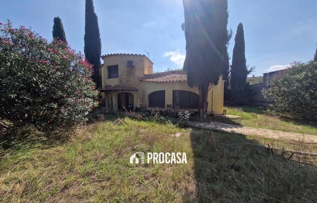 4 makuuhuone Huvila myytävänä paikassa Castelló d'Empúries mukana 
autotalli - 279 000 € (Ref: 9298844)