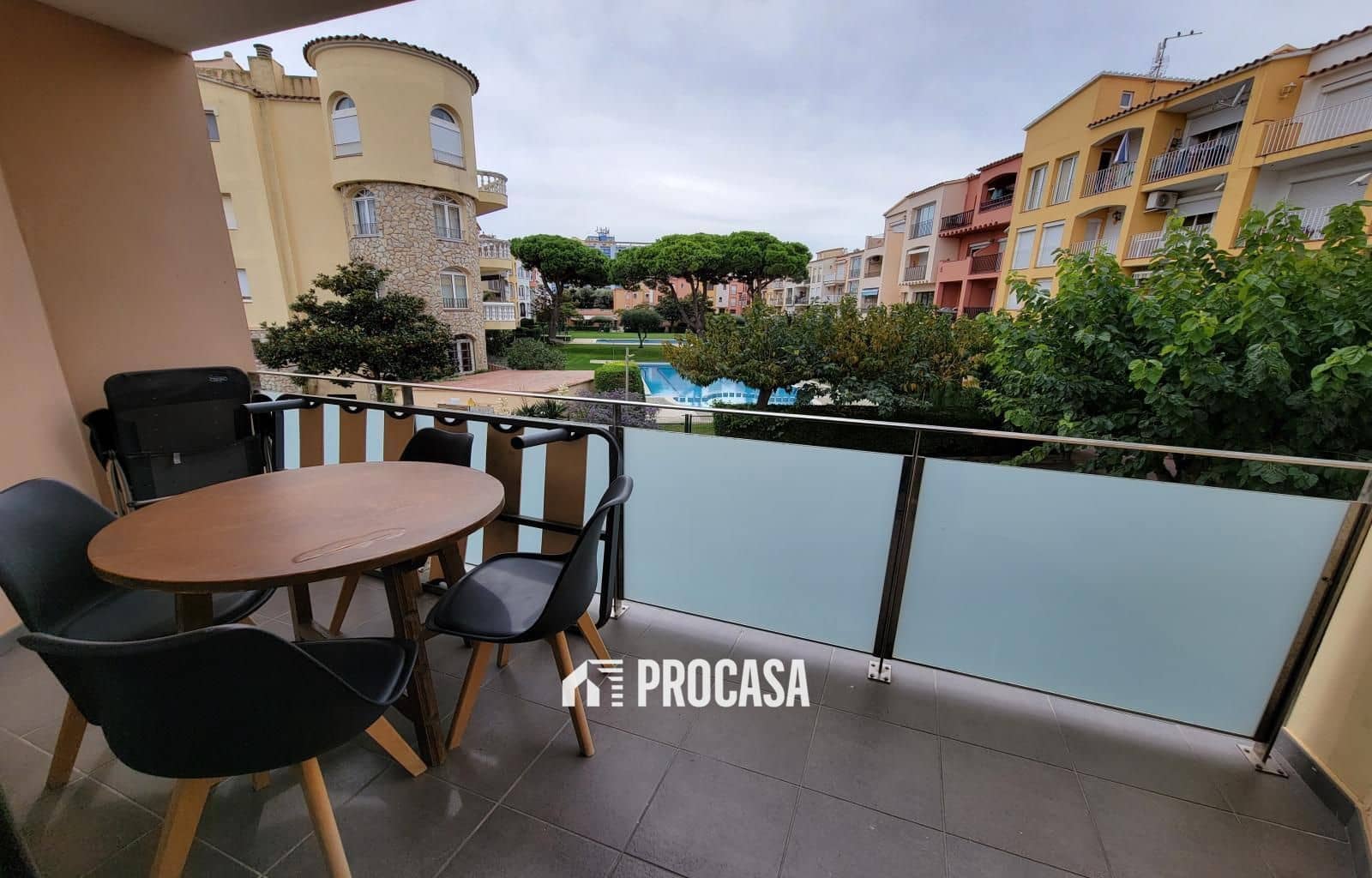 2 soverom Leilighet til salgs i Empuriabrava med svømmebasseng garasje - € 240 000 (Ref: 9312092)