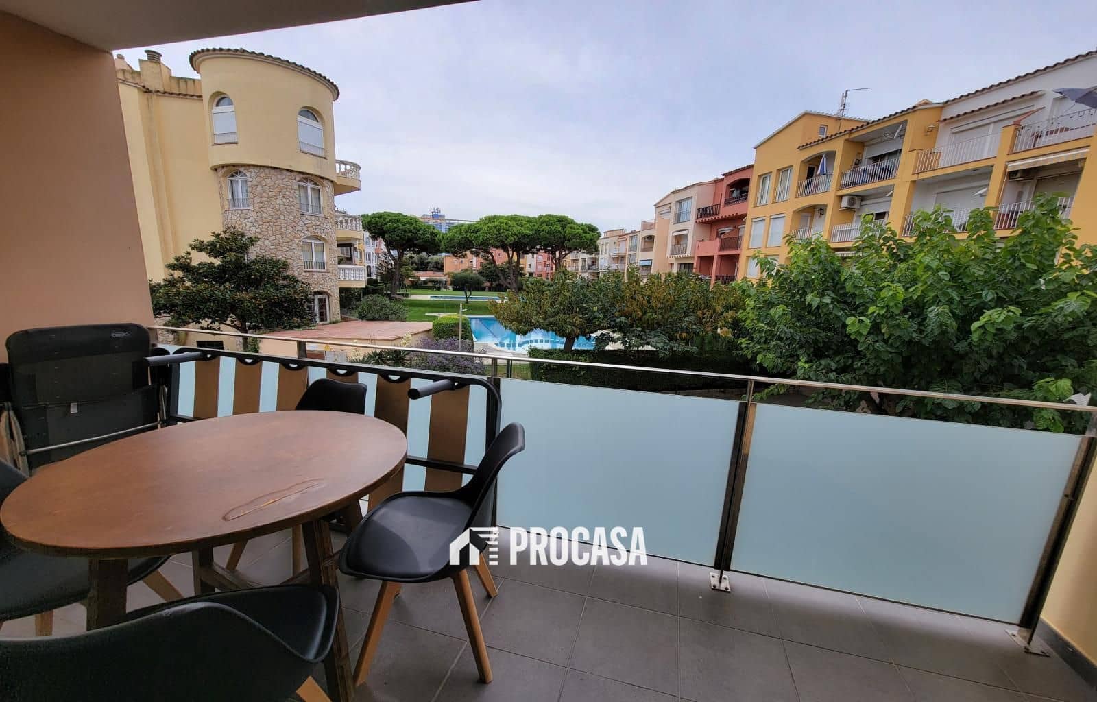 2 soverom Leilighet til salgs i Empuriabrava med svømmebasseng garasje - € 240 000 (Ref: 9312092)