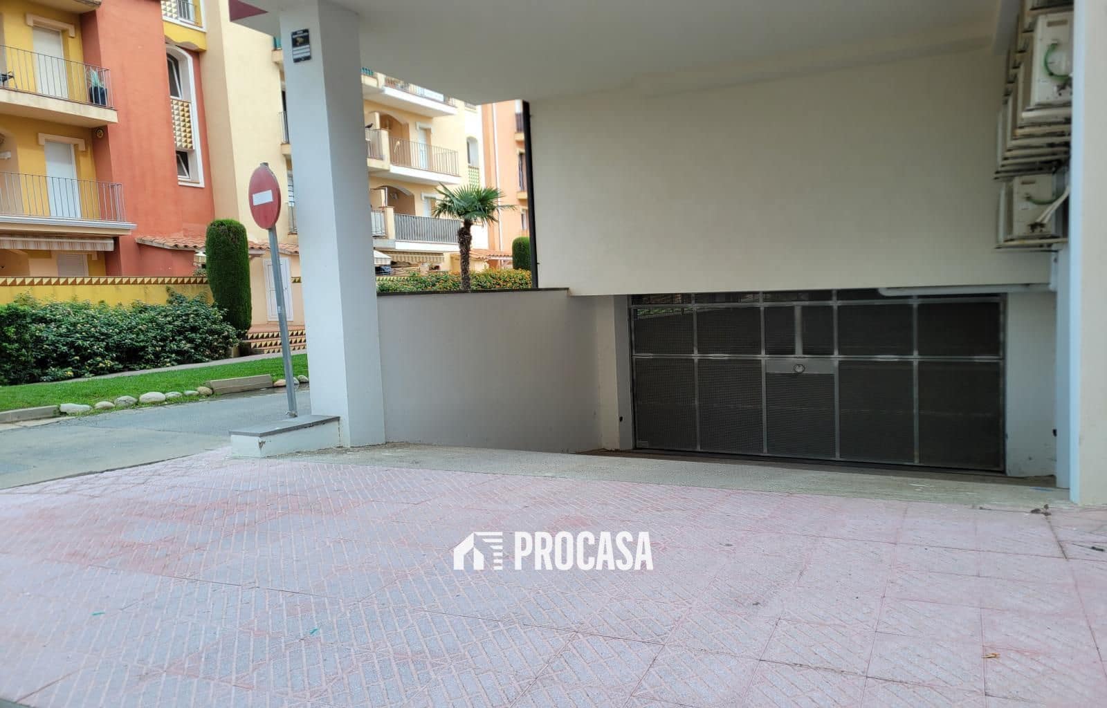 2 soverom Leilighet til salgs i Empuriabrava med svømmebasseng garasje - € 240 000 (Ref: 9312092)