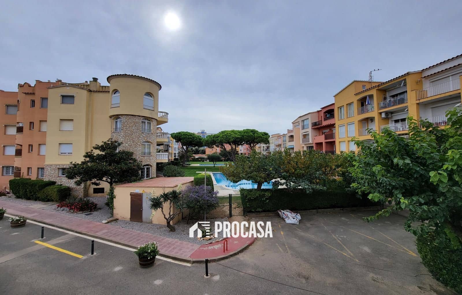 2 soverom Leilighet til salgs i Empuriabrava med svømmebasseng garasje - € 240 000 (Ref: 9312092)