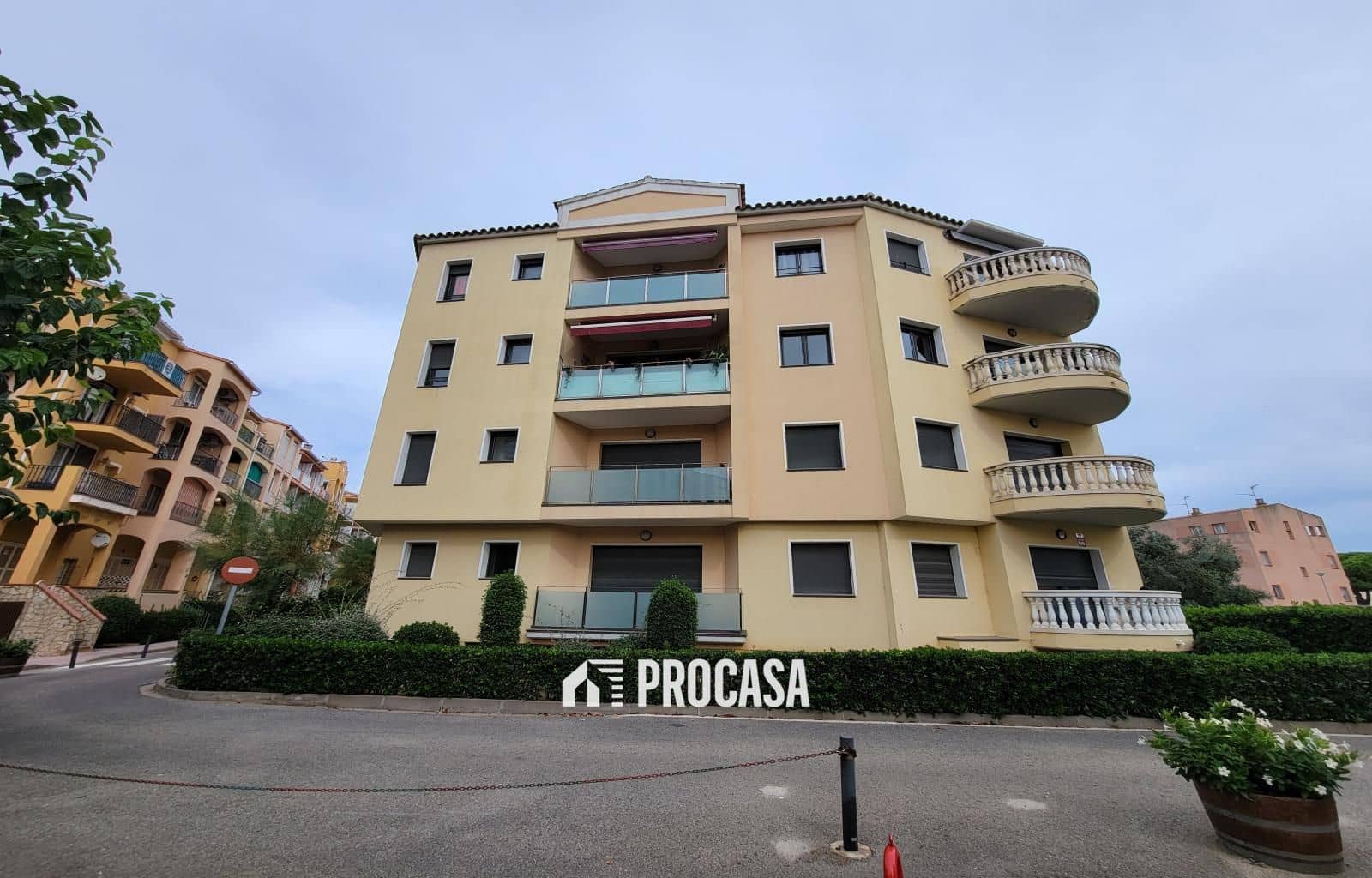 2 soverom Leilighet til salgs i Empuriabrava med svømmebasseng garasje - € 240 000 (Ref: 9312092)