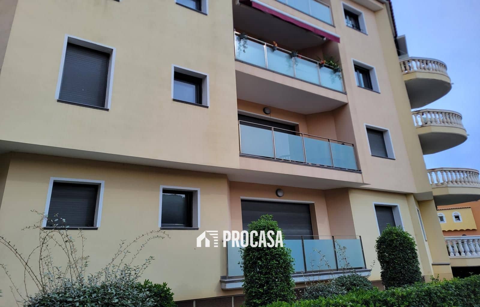 2 soverom Leilighet til salgs i Empuriabrava med svømmebasseng garasje - € 240 000 (Ref: 9312092)