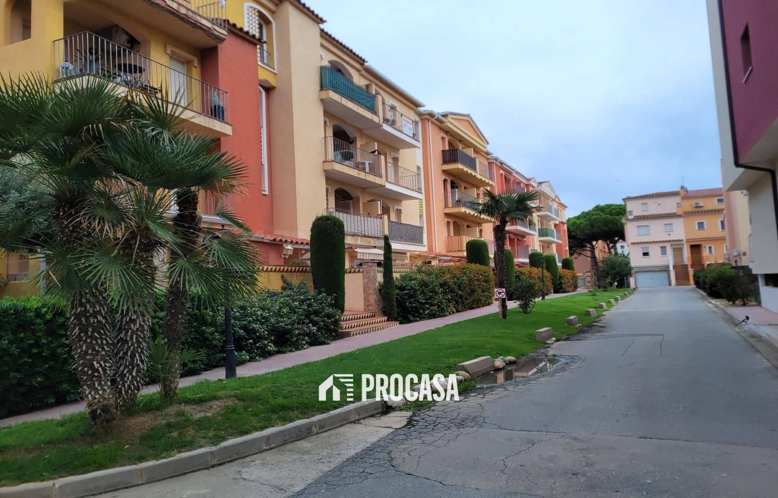 2 soverom Leilighet til salgs i Empuriabrava med svømmebasseng garasje - € 240 000 (Ref: 9312092)