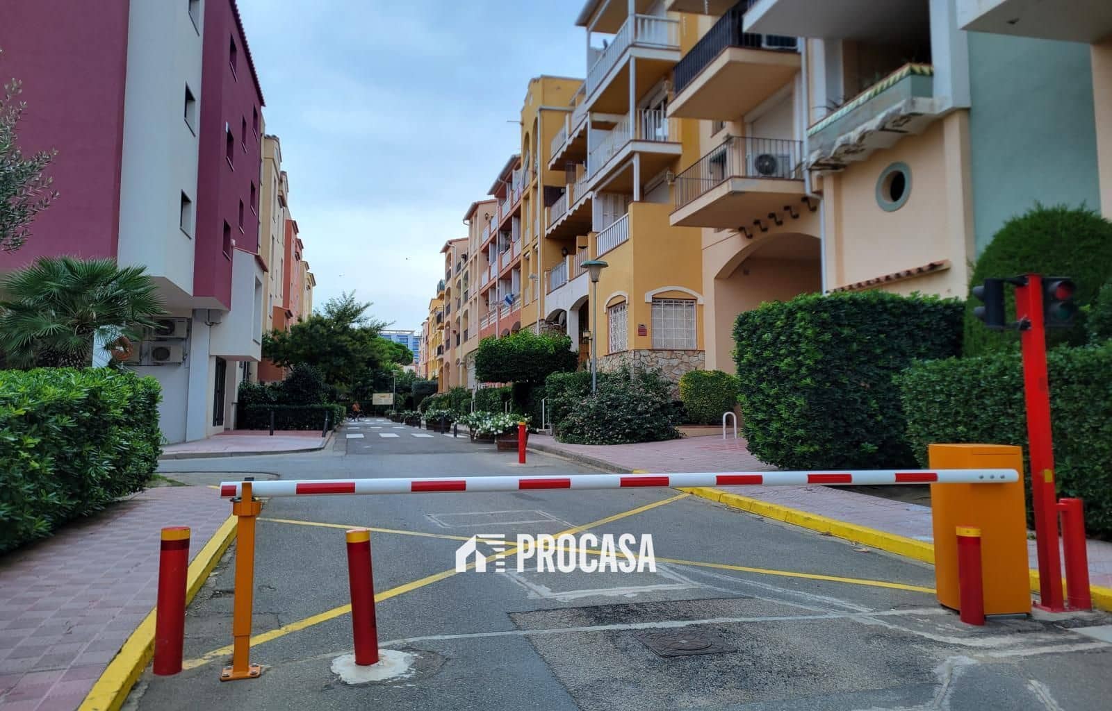 2 soverom Leilighet til salgs i Empuriabrava med svømmebasseng garasje - € 240 000 (Ref: 9312092)