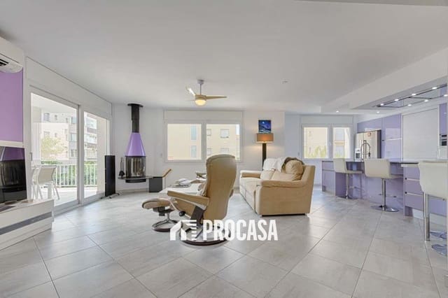 3 makuuhuone Huvila myytävänä paikassa Santa Margarida, Roses mukana 
autotalli - 695 000 € (Ref: 9313976)