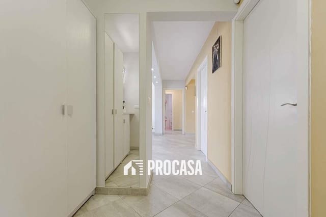 3 makuuhuone Huvila myytävänä paikassa Santa Margarida, Roses mukana 
autotalli - 695 000 € (Ref: 9313976)