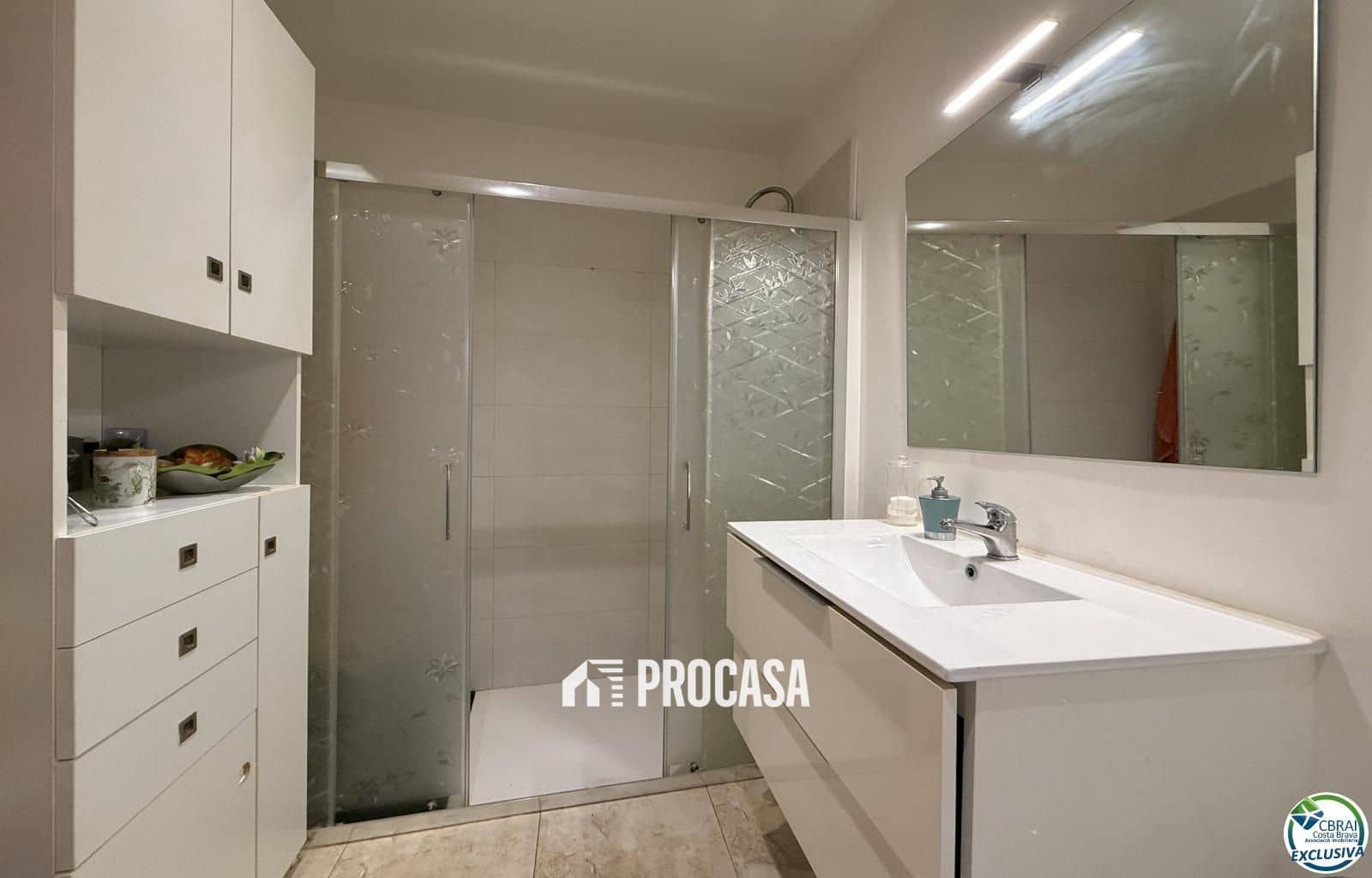 2 bedroom Flat for sale in Roses - € 190,000 (Ref: 9313977)