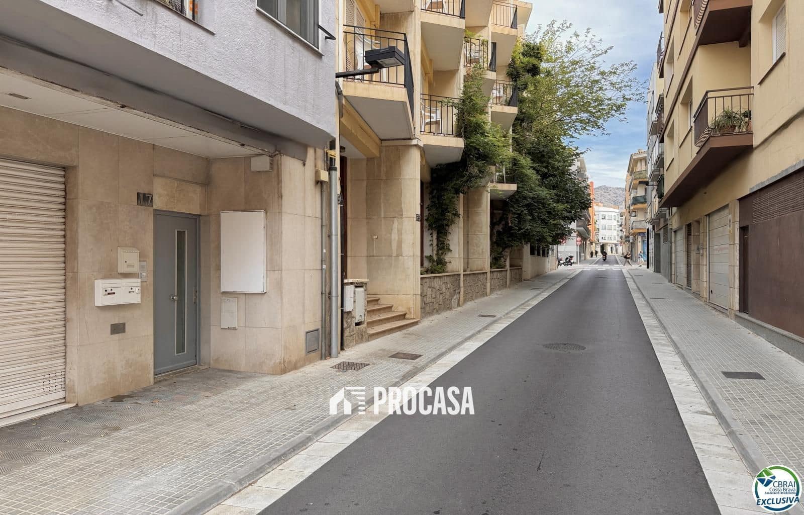 2 bedroom Flat for sale in Roses - € 190,000 (Ref: 9313977)