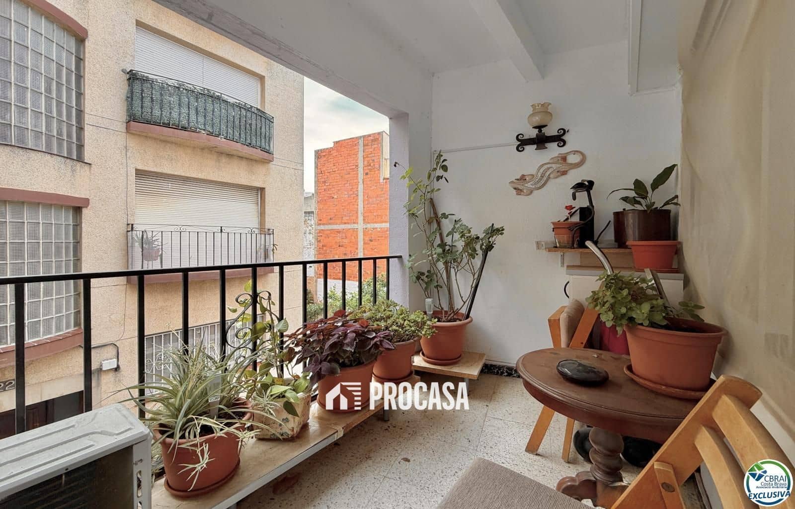 2 bedroom Flat for sale in Roses - € 190,000 (Ref: 9313977)