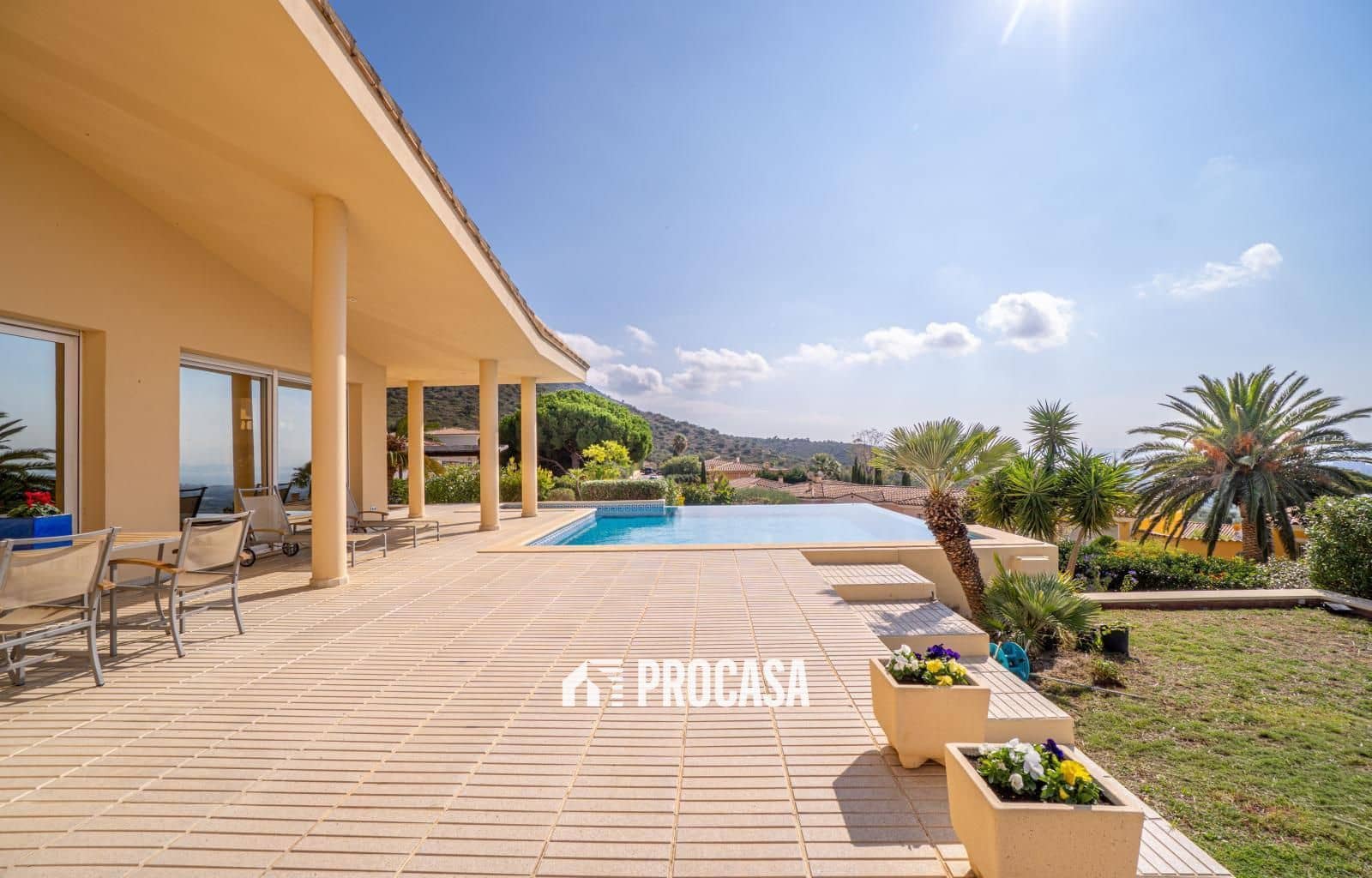 4 Zimmer Villa zu verkaufen in Palau-saverdera mit Pool Garage - 1.250.000 € (Ref: 9327006)