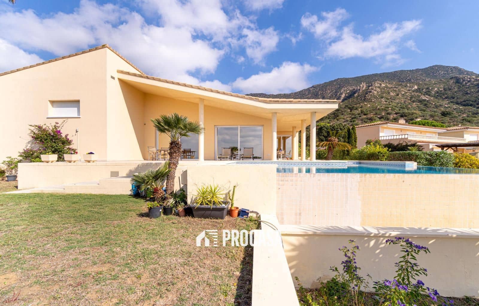 4 Zimmer Villa zu verkaufen in Palau-saverdera mit Pool Garage - 1.250.000 € (Ref: 9327006)