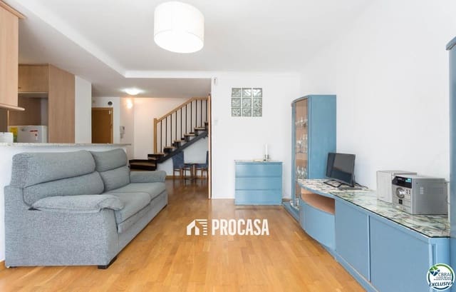 3 makuuhuone Asunto myytävänä paikassa Roses mukana 
autotalli - 257 000 € (Ref: 9327007)