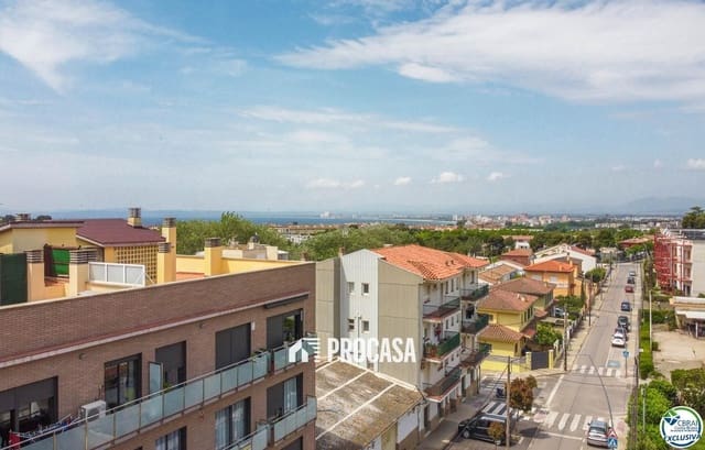 3 makuuhuone Asunto myytävänä paikassa Roses mukana 
autotalli - 257 000 € (Ref: 9327007)